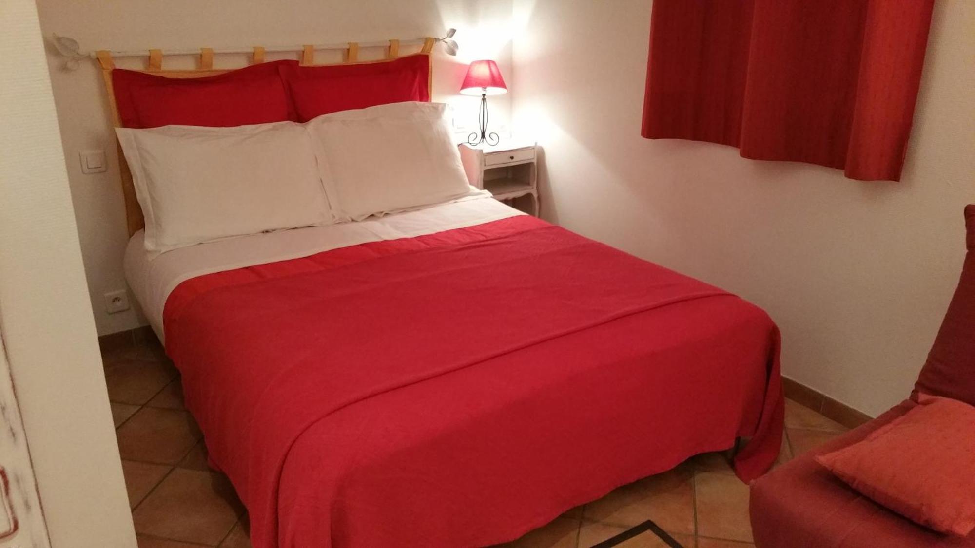 Bed and Breakfast La Cigale Sous L'Olivier Le Castellet  Exterior foto