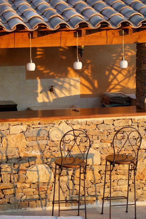 Bed and Breakfast La Cigale Sous L'Olivier Le Castellet  Exterior foto